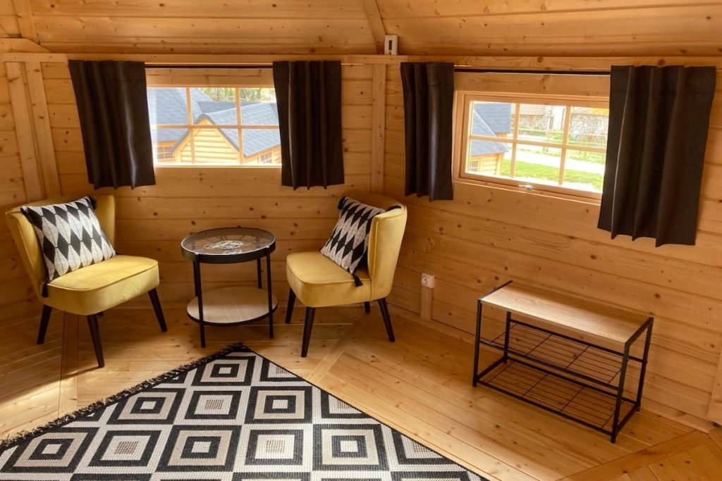 Camping Cabin 16.5 + 9.2 M2 Viking1
